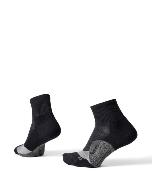 Adults' Feetures Quarter Light Cushion Socks - US 9759